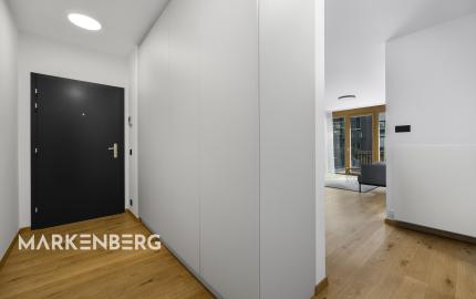 MARKENBERG - Zariadený 2i byt s predzáhradkou, pivnicou a parkingom pre elektromobil