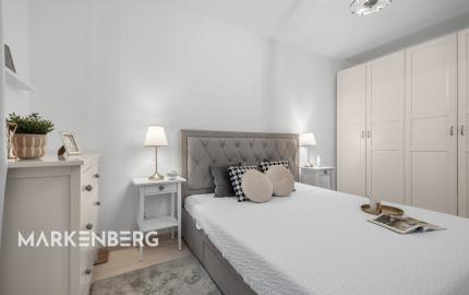 PREDANÝ - charizmatický 2i byt so zariadením, parkingom a pivnicou