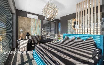 PREDANÝ - exkluzívny 5-izbový rodinný dom s bazénom a krásnou záhradou v Chorvátskom Grobe