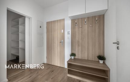 MARKENBERG - na prenájom 2i byt s predzáhradkou, šatníkom a parkovacím miestom
