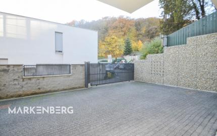 Elegantný 6-izb. rodinný dom s výhľadom na les a mesto - Ahoj