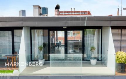 Exkluzívny 3-izbový penthouse s terasou a výhľadom na downtown - Dunajská ul.