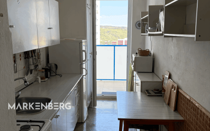Priestranný 3-izbový byt s loggiou 17 m² a nádherným výhľadom v Dúbravke