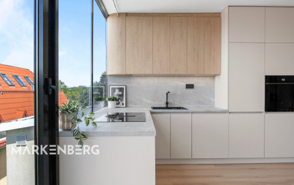 Exkluzívny 3-izbový penthouse s terasou a výhľadom na downtown - Dunajská ul.