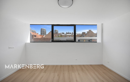 Exkluzívny 3-izbový penthouse s terasou a výhľadom na downtown - Dunajská ul.