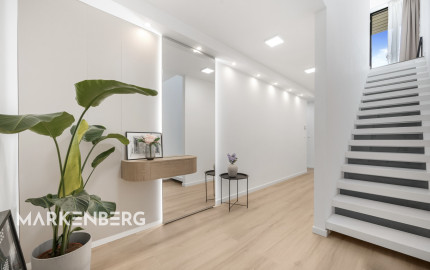 Exkluzívny 3-izbový penthouse s terasou a výhľadom na downtown - Dunajská ul.
