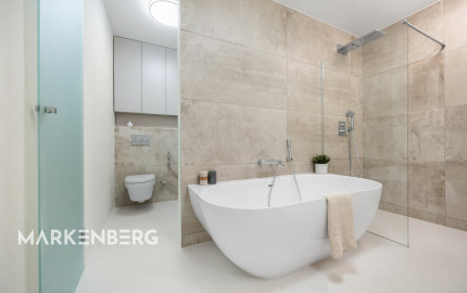 Exkluzívny 3-izbový penthouse s terasou a výhľadom na downtown - Dunajská ul.
