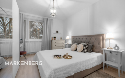 PREDANÝ - charizmatický 2i byt so zariadením, parkingom a pivnicou