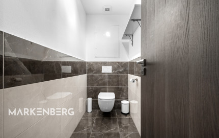 PREDANÝ - charizmatický 2i byt so zariadením, parkingom a pivnicou