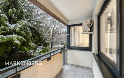 PREDANÝ - charizmatický 2i byt so zariadením, parkingom a pivnicou