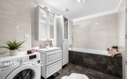 PREDANÝ - charizmatický 2i byt so zariadením, parkingom a pivnicou