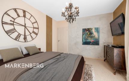 PREDANÝ - exkluzívny 5-izbový rodinný dom s bazénom a krásnou záhradou v Chorvátskom Grobe