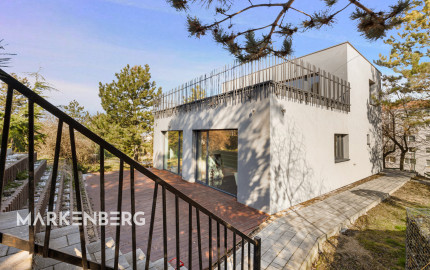 PREDANÝ - jedinečný 2i byt s 2 terasami, záhradkou a unikátnym výhľadom na les