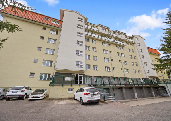 MARKENBERG - Pekný 2i byt s veľkou terasou, pivnicou a parkingom- PREDANÝ