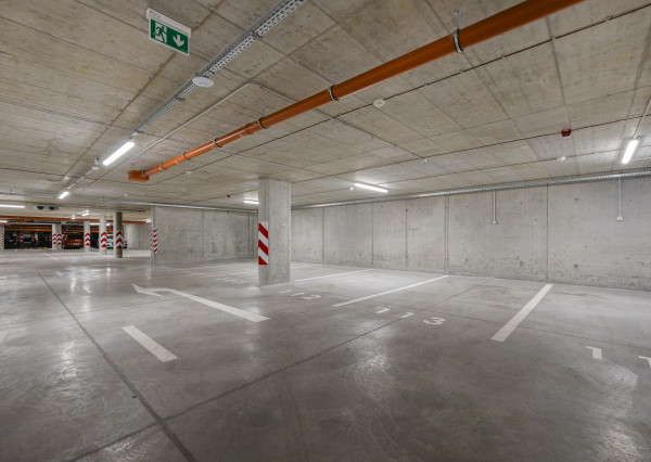 MARKENBERG - Zariadený 2i byt s predzáhradkou, pivnicou a parkingom pre elektromobil