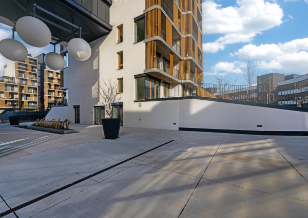 MARKENBERG - Zariadený 2i byt s predzáhradkou, pivnicou a parkingom pre elektromobil