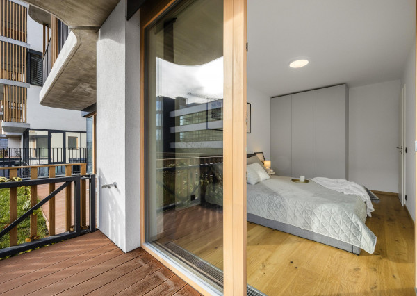 MARKENBERG - Zariadený 2i byt s predzáhradkou, pivnicou a parkingom pre elektromobil