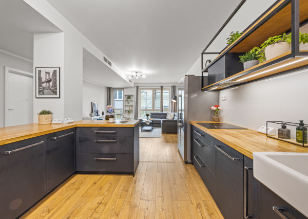 MARKENBERG - Na prenájom veľkometrážny 3i byt v prestížnej rezidencii Hradný Vrch