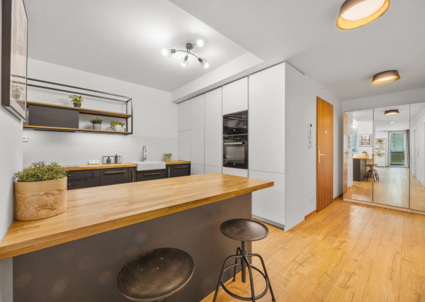 MARKENBERG - Na prenájom veľkometrážny 3i byt v prestížnej rezidencii Hradný Vrch