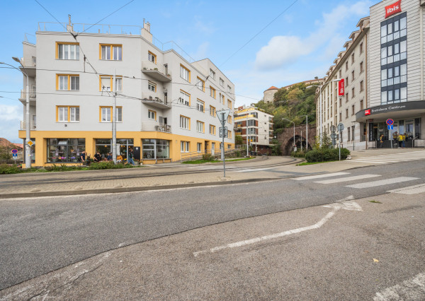 MARKENBERG - Na prenájom veľkometrážny 3i byt v prestížnej rezidencii Hradný Vrch