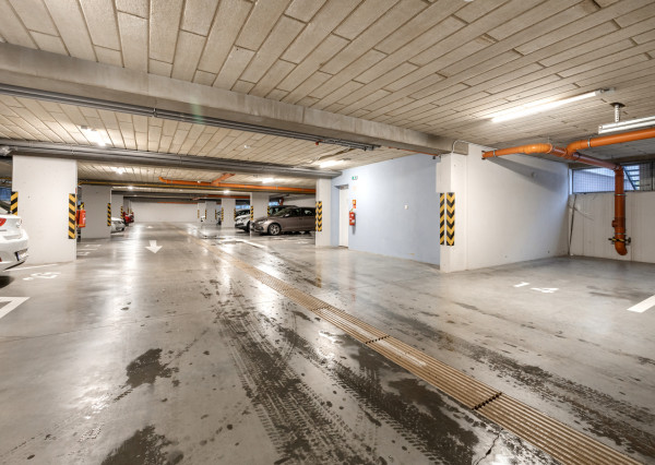 PREDANÝ - charizmatický 2i byt so zariadením, parkingom a pivnicou