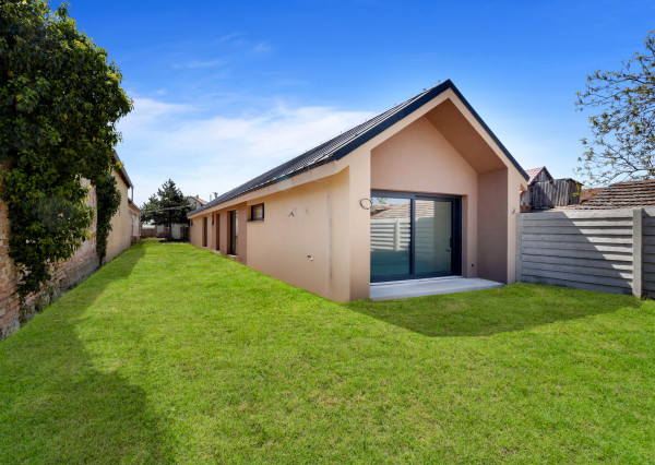 MARKENBERG - 3 izbový dom za cenu bytu so 4m stropmi v pôvodnej časti Chorvátskeho Grobu