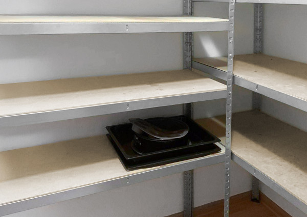 PREDANÝ - Na predaj svetlý 3 izbový byt v tichej časti Karlovej Vsi obklopený zeleňou