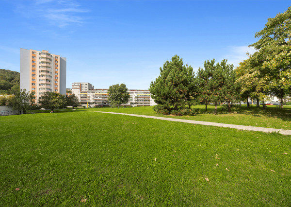 MARKENBERG (REZERVOVANÝ) - Slnečný 2i byt s balkónom a krásnym výhľadom