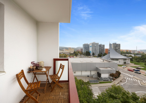 MARKENBERG (REZERVOVANÝ) - Slnečný 2i byt s balkónom a krásnym výhľadom