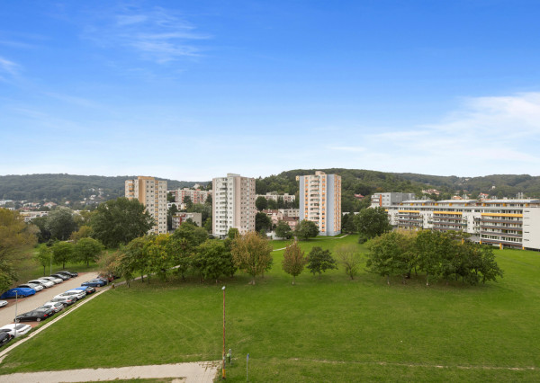 MARKENBERG (REZERVOVANÝ) - Slnečný 2i byt s balkónom a krásnym výhľadom