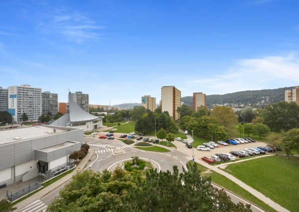 MARKENBERG (REZERVOVANÝ) - Slnečný 2i byt s balkónom a krásnym výhľadom