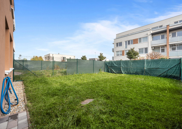 MARKENBERG - na prenájom 2i byt s predzáhradkou, šatníkom a parkovacím miestom