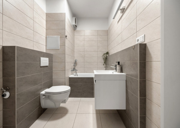 MARKENBERG - na prenájom 2i byt s predzáhradkou, šatníkom a parkovacím miestom