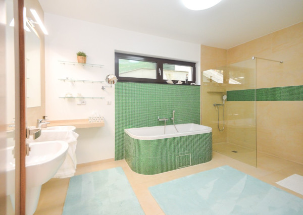 Elegantný 6-izb. rodinný dom s výhľadom na les a mesto - Ahoj