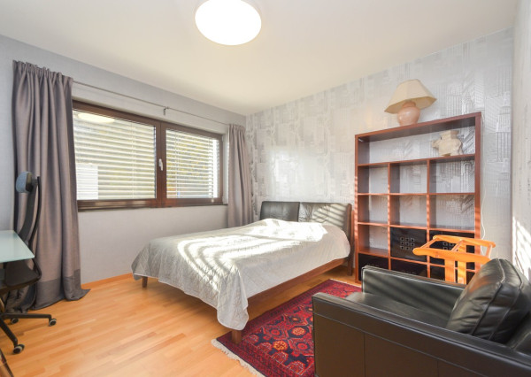 Elegantný 6-izb. rodinný dom s výhľadom na les a mesto - Ahoj