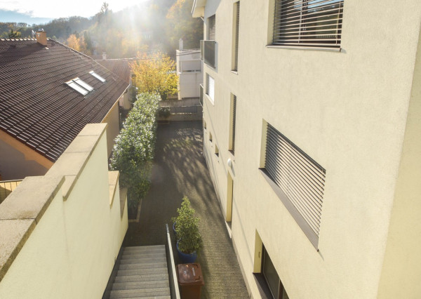 Elegantný 6-izb. rodinný dom s výhľadom na les a mesto - Ahoj