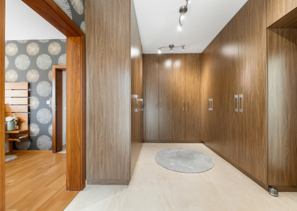 MARKENBERG I Výnimočný 6-izb. rodinný dom s výhľadom na les a mesto