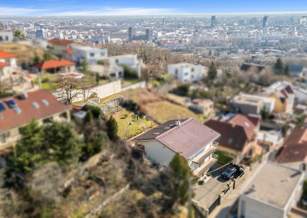 MARKENBERG I Výnimočný 6-izb. rodinný dom s výhľadom na les a mesto