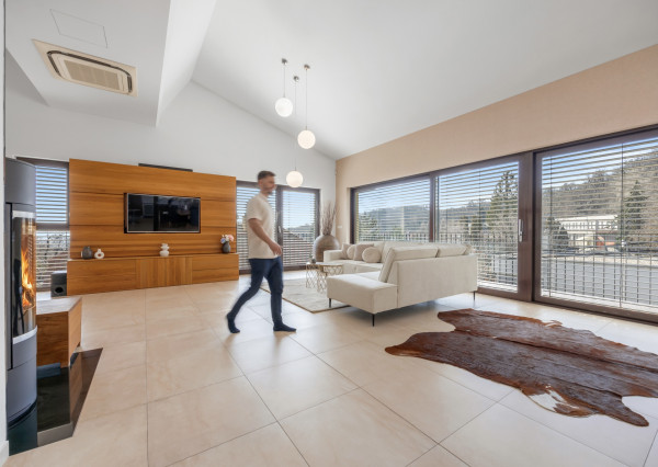 MARKENBERG I Výnimočný 6-izb. rodinný dom s výhľadom na les a mesto