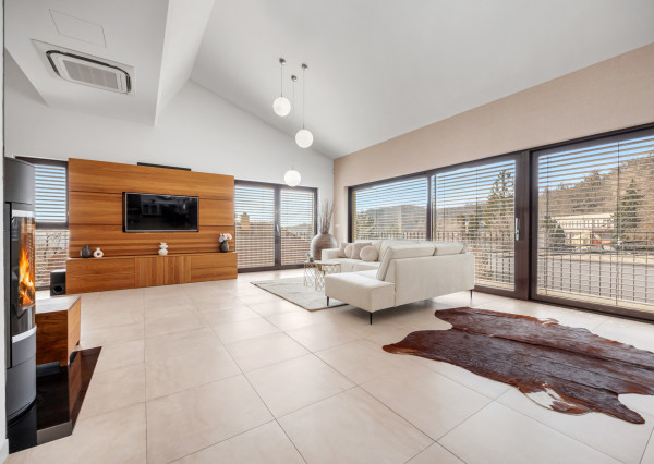 MARKENBERG I Výnimočný 6-izb. rodinný dom s výhľadom na les a mesto