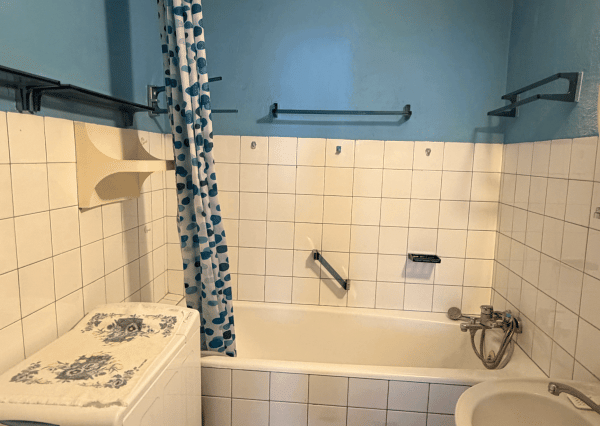 Priestranný 3-izbový byt s loggiou 17 m² a nádherným výhľadom v Dúbravke