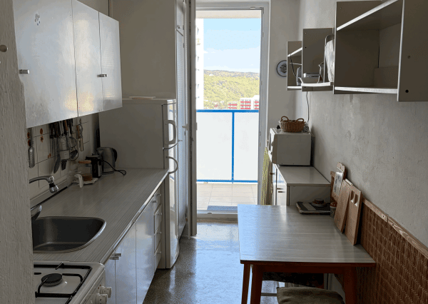 Priestranný 3-izbový byt s loggiou 17 m² a nádherným výhľadom v Dúbravke