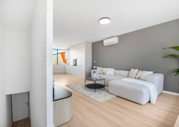 Exkluzívny 3-izbový penthouse s terasou a výhľadom na downtown - Dunajská ul.