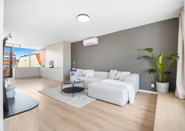 Exkluzívny 3-izbový penthouse s terasou a výhľadom na downtown - Dunajská ul.