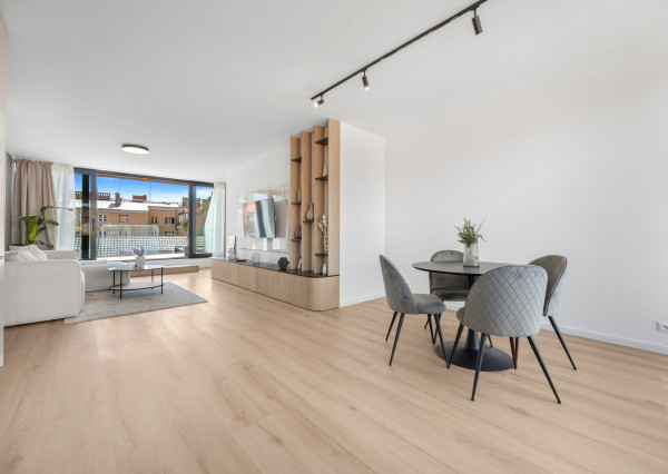 Exkluzívny 3-izbový penthouse s terasou a výhľadom na downtown - Dunajská ul.
